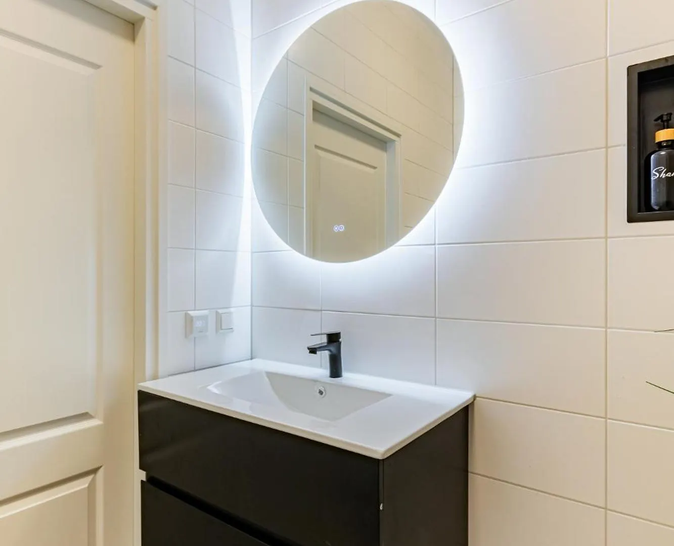 Stylish Apartment Next To The Amstel River- Unit F Amsterdam